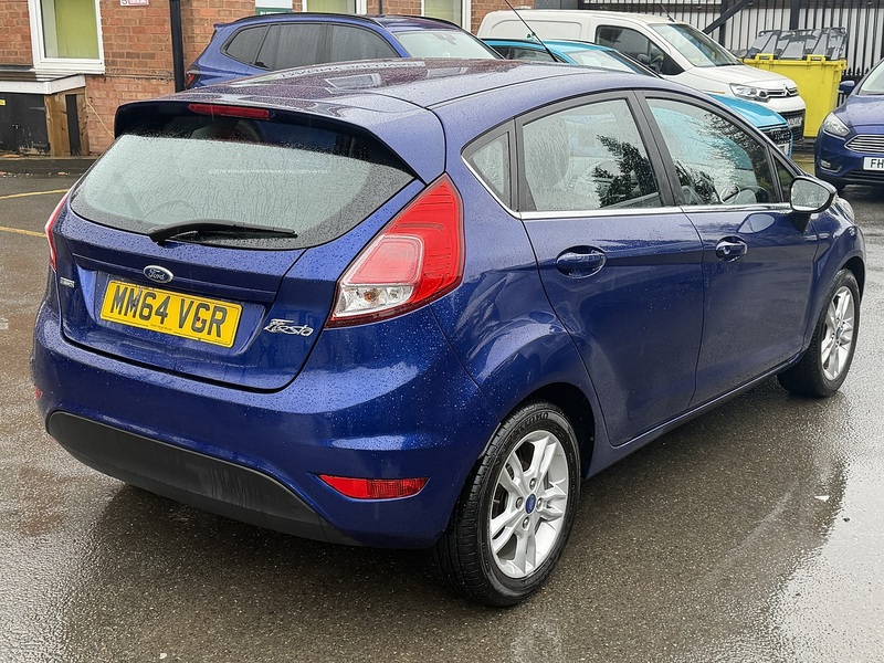Ford Fiesta 1.0T EcoBoost Zetec Hatchback 5dr Petrol Powershift Euro 5 (100 ps) - U2317