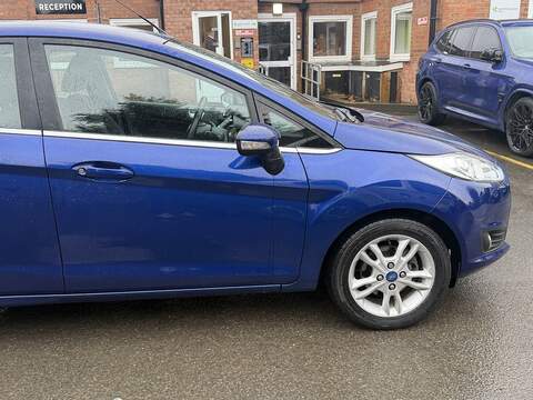 Ford Fiesta 1.0T EcoBoost Zetec Hatchback 5dr Petrol Powershift Euro 5 (100 ps) - U2317