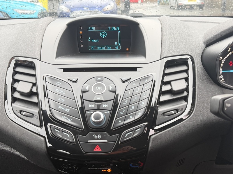 Ford Fiesta 1.0T EcoBoost Zetec Hatchback 5dr Petrol Powershift Euro 5 (100 ps) - U2317