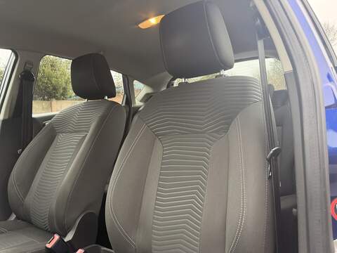 Ford Fiesta 1.0T EcoBoost Zetec Hatchback 5dr Petrol Powershift Euro 5 (100 ps) - U2317