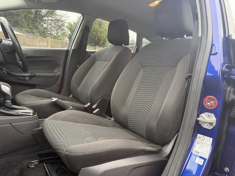 Ford Fiesta 1.0T EcoBoost Zetec Hatchback 5dr Petrol Powershift Euro 5 (100 ps) - U2317