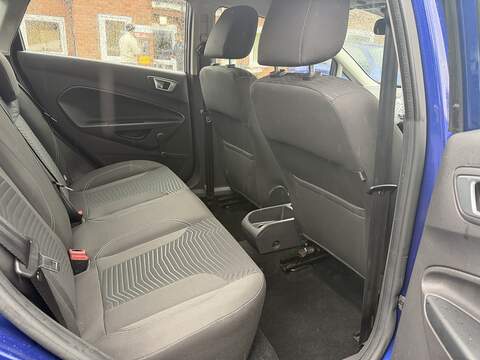 Ford Fiesta 1.0T EcoBoost Zetec Hatchback 5dr Petrol Powershift Euro 5 (100 ps) - U2317