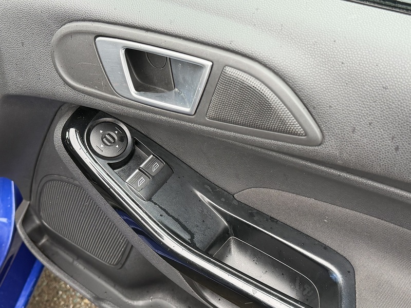 Ford Fiesta 1.0T EcoBoost Zetec Hatchback 5dr Petrol Powershift Euro 5 (100 ps) - U2317