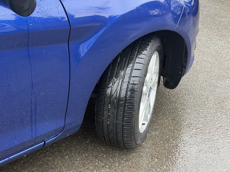 Ford Fiesta 1.0T EcoBoost Zetec Hatchback 5dr Petrol Powershift Euro 5 (100 ps) - U2317