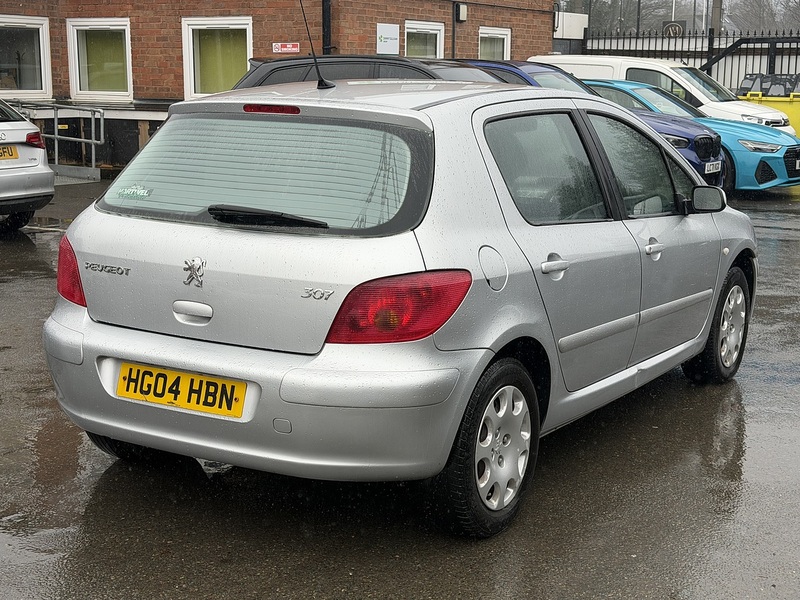 Peugeot 307 1.4 16v Envy Hatchback 5dr Petrol Manual (155 g/km, 90 bhp) - U2318