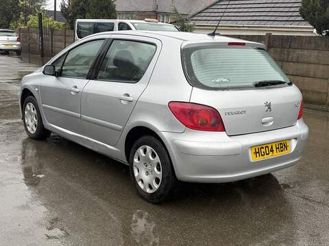 Peugeot 307 1.4 16v Envy Hatchback 5dr Petrol Manual (155 g/km, 90 bhp) - U2318