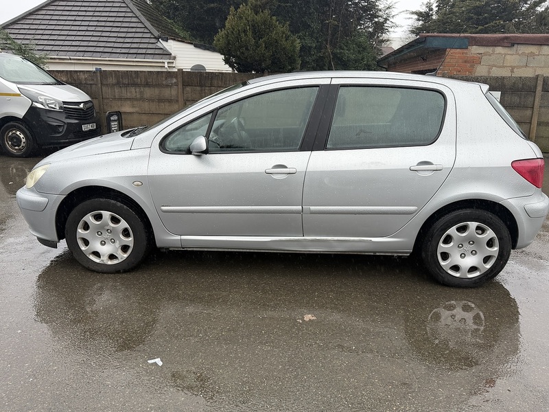 Peugeot 307 1.4 16v Envy Hatchback 5dr Petrol Manual (155 g/km, 90 bhp) - U2318