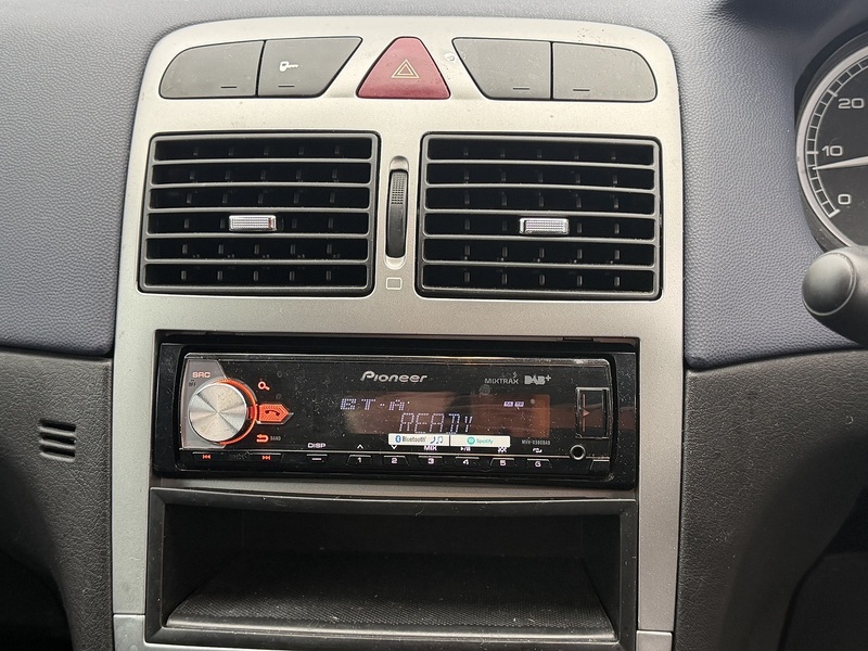 Peugeot 307 1.4 16v Envy Hatchback 5dr Petrol Manual (155 g/km, 90 bhp) - U2318