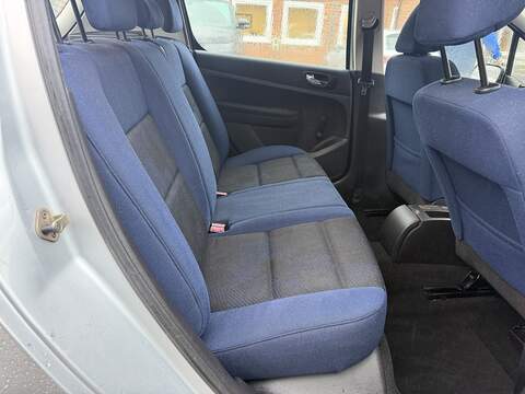 Peugeot 307 1.4 16v Envy Hatchback 5dr Petrol Manual (155 g/km, 90 bhp) - U2318