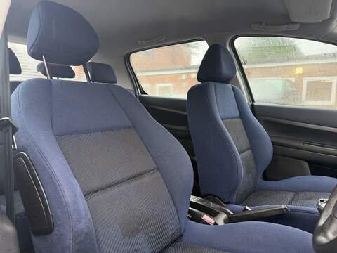 Peugeot 307 1.4 16v Envy Hatchback 5dr Petrol Manual (155 g/km, 90 bhp) - U2318