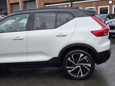 Volvo XC40 2.0 T5 First Edition SUV 5dr Petrol Auto AWD Euro 6 (s/s) (247 ps) - U2322
