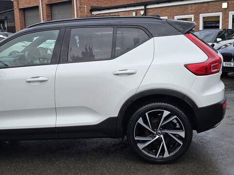 Volvo XC40 2.0 T5 First Edition SUV 5dr Petrol Auto AWD Euro 6 (s/s) (247 ps) - U2322