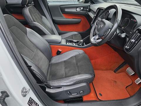 Volvo XC40 2.0 T5 First Edition SUV 5dr Petrol Auto AWD Euro 6 (s/s) (247 ps) - U2322