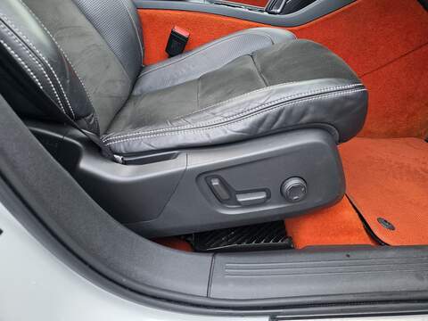 Volvo XC40 2.0 T5 First Edition SUV 5dr Petrol Auto AWD Euro 6 (s/s) (247 ps) - U2322