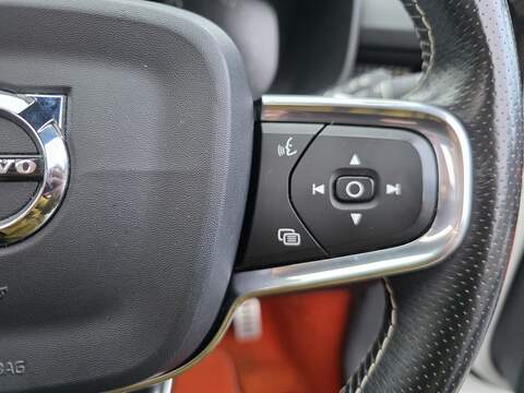 Volvo XC40 2.0 T5 First Edition SUV 5dr Petrol Auto AWD Euro 6 (s/s) (247 ps) - U2322