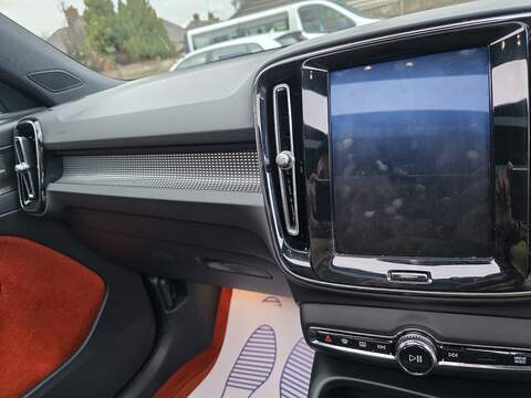 Volvo XC40 2.0 T5 First Edition SUV 5dr Petrol Auto AWD Euro 6 (s/s) (247 ps) - U2322