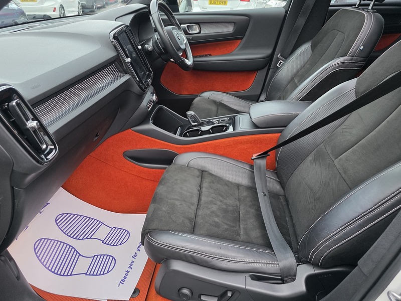 Volvo XC40 2.0 T5 First Edition SUV 5dr Petrol Auto AWD Euro 6 (s/s) (247 ps) - U2322