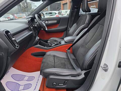 Volvo XC40 2.0 T5 First Edition SUV 5dr Petrol Auto AWD Euro 6 (s/s) (247 ps) - U2322