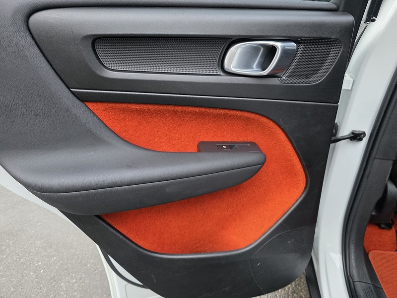 Volvo XC40 2.0 T5 First Edition SUV 5dr Petrol Auto AWD Euro 6 (s/s) (247 ps) - U2322