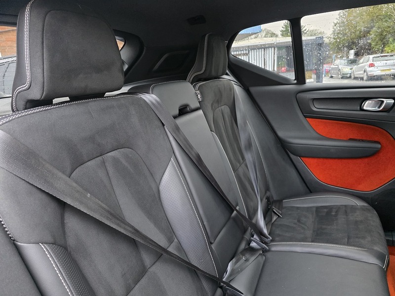 Volvo XC40 2.0 T5 First Edition SUV 5dr Petrol Auto AWD Euro 6 (s/s) (247 ps) - U2322