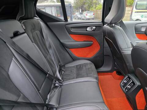 Volvo XC40 2.0 T5 First Edition SUV 5dr Petrol Auto AWD Euro 6 (s/s) (247 ps) - U2322