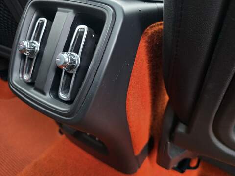 Volvo XC40 2.0 T5 First Edition SUV 5dr Petrol Auto AWD Euro 6 (s/s) (247 ps) - U2322