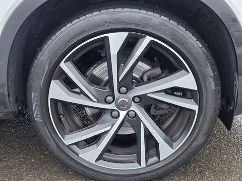 Volvo XC40 2.0 T5 First Edition SUV 5dr Petrol Auto AWD Euro 6 (s/s) (247 ps) - U2322