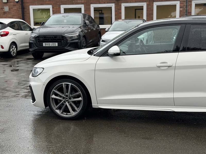 Audi A1 1.0 TFSI 30 Vorsprung Sportback 5dr Petrol S Tronic Euro 6 (s/s) (110 ps) - U2323