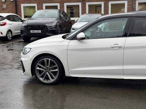Audi A1 1.0 TFSI 30 Vorsprung Sportback 5dr Petrol S Tronic Euro 6 (s/s) (110 ps) - U2323