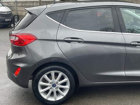 Ford Fiesta 1.0T EcoBoost Titanium Hatchback 5dr Petrol Auto Euro 6 (s/s) (100 ps) - U2324