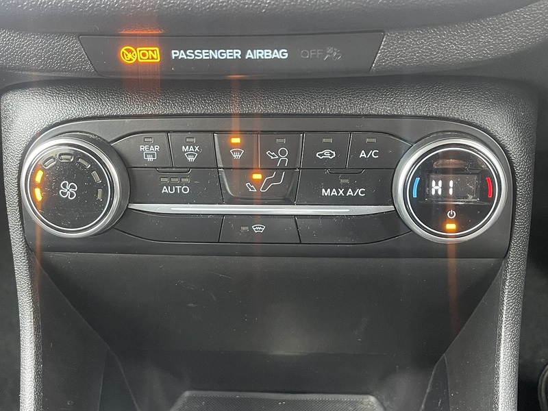 Ford Fiesta 1.0T EcoBoost Titanium Hatchback 5dr Petrol Auto Euro 6 (s/s) (100 ps) - U2324