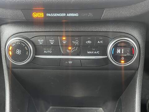 Ford Fiesta 1.0T EcoBoost Titanium Hatchback 5dr Petrol Auto Euro 6 (s/s) (100 ps) - U2324