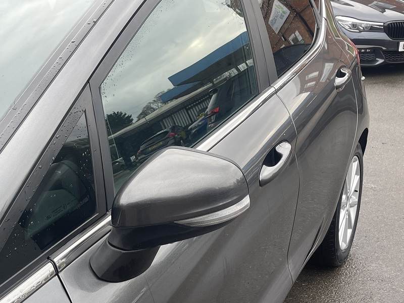 Ford Fiesta 1.0T EcoBoost Titanium Hatchback 5dr Petrol Auto Euro 6 (s/s) (100 ps) - U2324