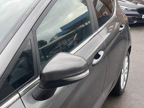 Ford Fiesta 1.0T EcoBoost Titanium Hatchback 5dr Petrol Auto Euro 6 (s/s) (100 ps) - U2324