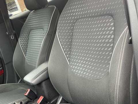 Ford Fiesta 1.0T EcoBoost Titanium Hatchback 5dr Petrol Auto Euro 6 (s/s) (100 ps) - U2324