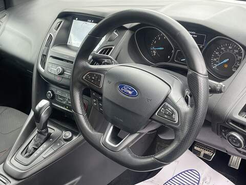 Ford Focus 1.0T EcoBoost ST-Line Hatchback 5dr Petrol Auto Euro 6 (s/s) (125 ps) - U2325