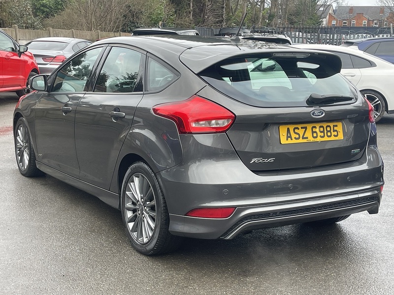 Ford Focus 1.0T EcoBoost ST-Line Hatchback 5dr Petrol Auto Euro 6 (s/s) (125 ps) - U2325