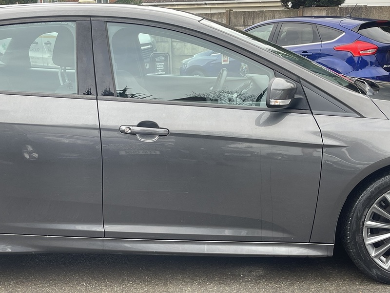 Ford Focus 1.0T EcoBoost ST-Line Hatchback 5dr Petrol Auto Euro 6 (s/s) (125 ps) - U2325