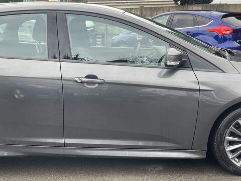 Ford Focus 1.0T EcoBoost ST-Line Hatchback 5dr Petrol Auto Euro 6 (s/s) (125 ps) - U2325