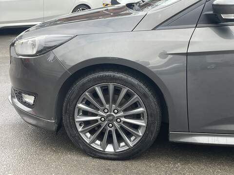 Ford Focus 1.0T EcoBoost ST-Line Hatchback 5dr Petrol Auto Euro 6 (s/s) (125 ps) - U2325