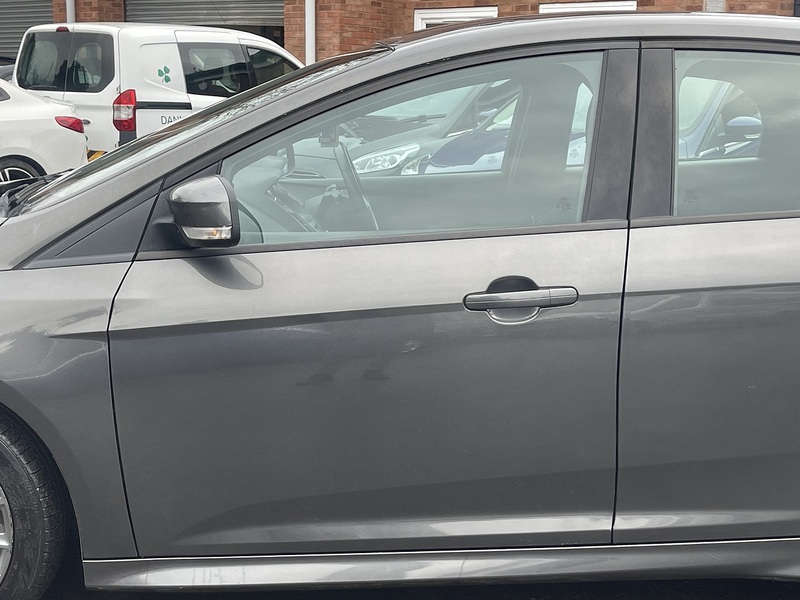 Ford Focus 1.0T EcoBoost ST-Line Hatchback 5dr Petrol Auto Euro 6 (s/s) (125 ps) - U2325