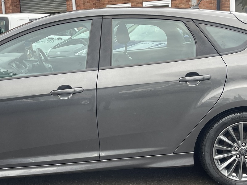 Ford Focus 1.0T EcoBoost ST-Line Hatchback 5dr Petrol Auto Euro 6 (s/s) (125 ps) - U2325