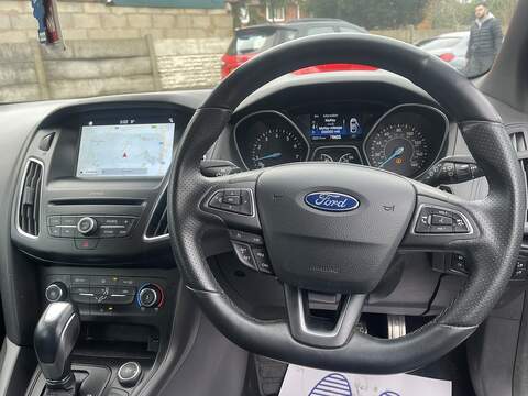 Ford Focus 1.0T EcoBoost ST-Line Hatchback 5dr Petrol Auto Euro 6 (s/s) (125 ps) - U2325