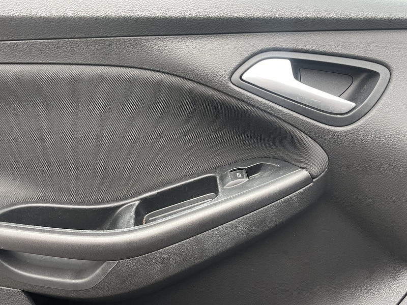 Ford Focus 1.0T EcoBoost ST-Line Hatchback 5dr Petrol Auto Euro 6 (s/s) (125 ps) - U2325