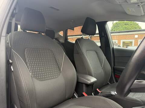 Ford Fiesta 1.0T EcoBoost Titanium Hatchback 5dr Petrol Auto Euro 6 (s/s) (100 ps) - U2329