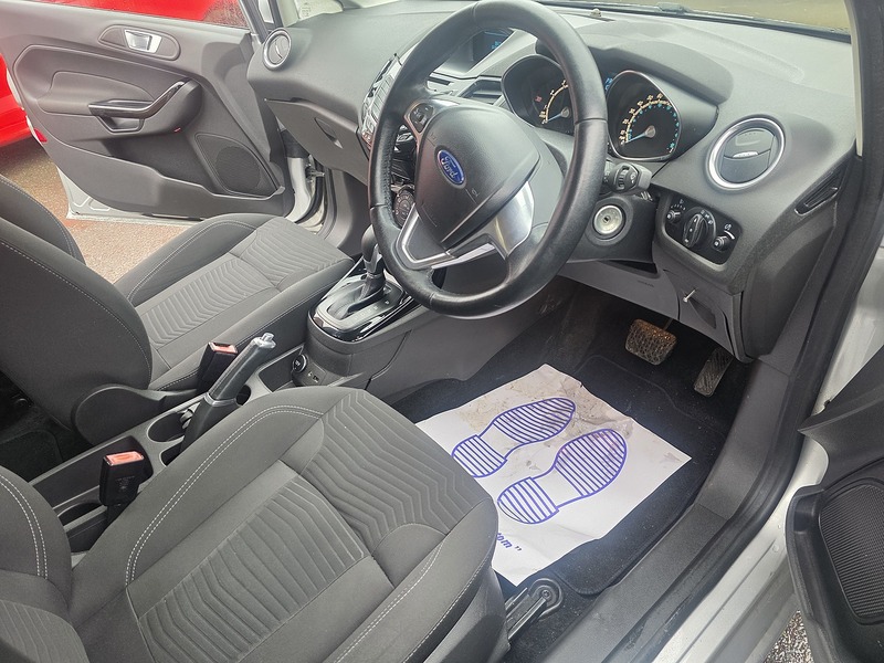 Ford Fiesta 1.0T EcoBoost Zetec Hatchback 5dr Petrol Powershift Euro 5 (100 ps) - U2330
