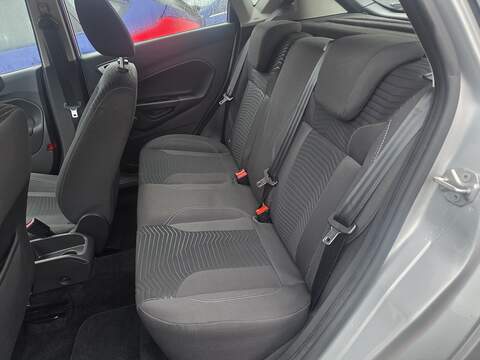Ford Fiesta 1.0T EcoBoost Zetec Hatchback 5dr Petrol Powershift Euro 5 (100 ps) - U2330