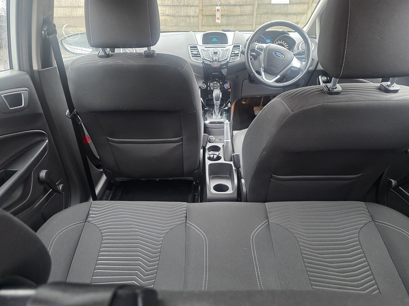 Ford Fiesta 1.0T EcoBoost Zetec Hatchback 5dr Petrol Powershift Euro 5 (100 ps) - U2330