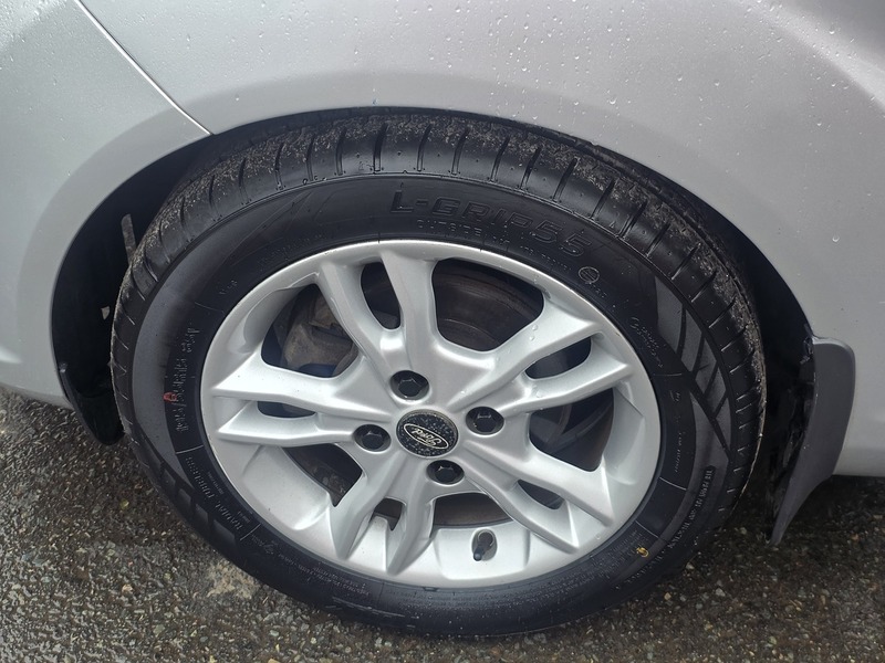 Ford Fiesta 1.0T EcoBoost Zetec Hatchback 5dr Petrol Powershift Euro 5 (100 ps) - U2330