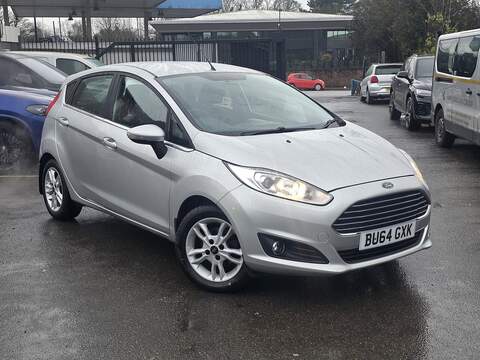 Ford Fiesta FOCUS 1.6L ZETEC 5d AUTO 124 BHP 12 MONTHS MOT - JUST SERVICED